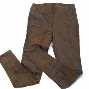 NWT $130 Romeo + Juliet Suede Reptile Leggings S